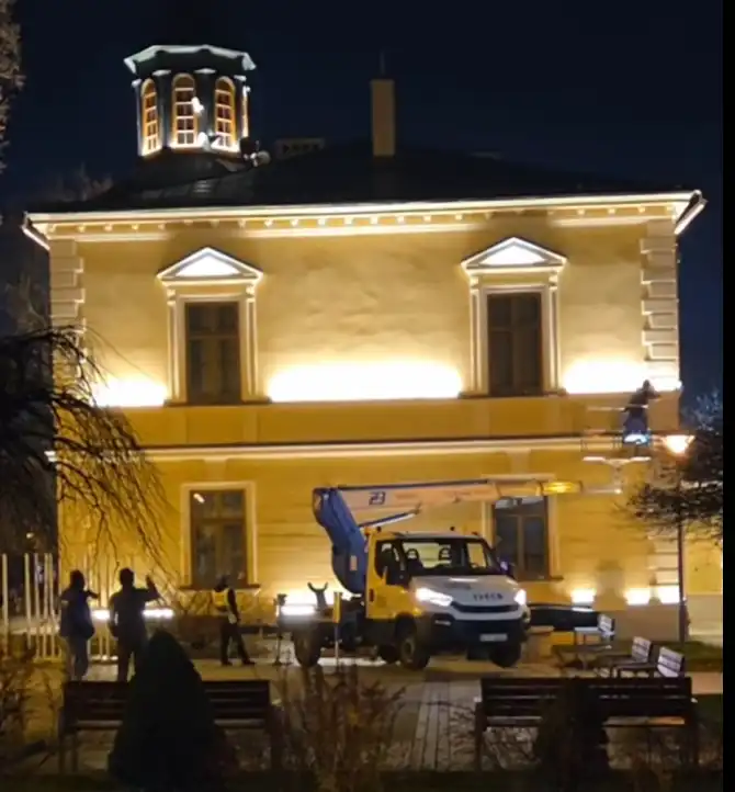 Nowotarski ratusz hitem internetu. Ruszyły poprawki po fali krytyki