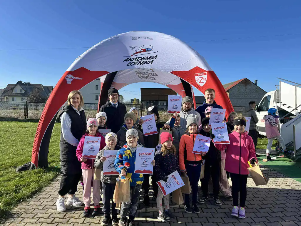 „Akademia Lotnika”. Ponad 160 dzieci uczyło się skoków narciarskich w Czarnym Dunajcu