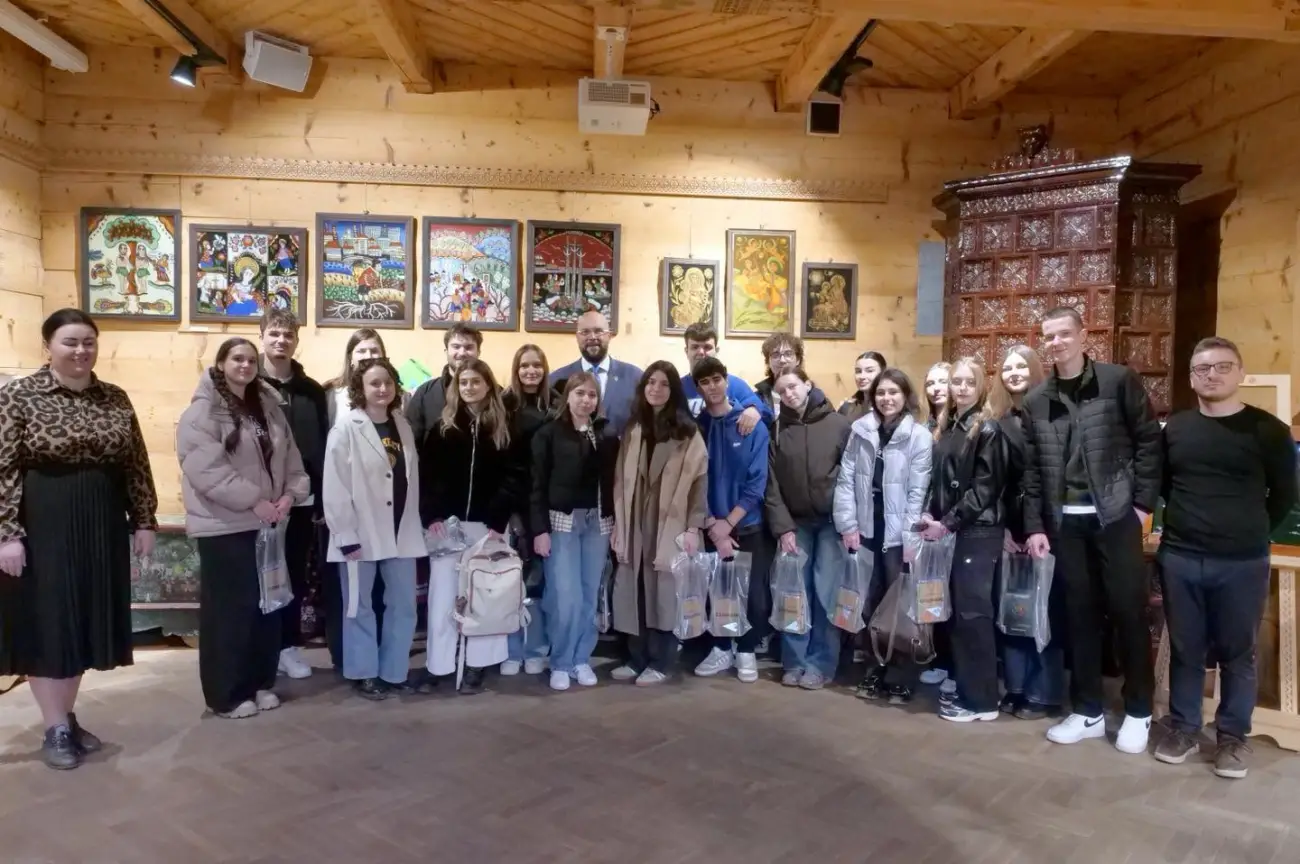 Młodzież z trzech krajów w Zakopanem. Międzynarodowe spotkanie w Czerwonym Dworze