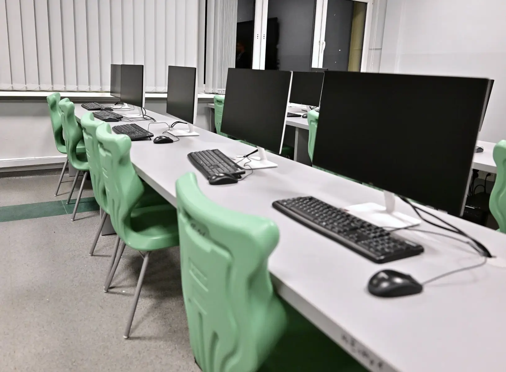 Nowoczesne sale, biblioteka i komfortowe przerwy. Inwestycje w SP nr 2