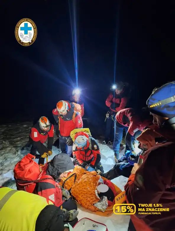 Akcja ratunkowa TOPR na Kozim Wierchu. Turystka w stanie ciężkim