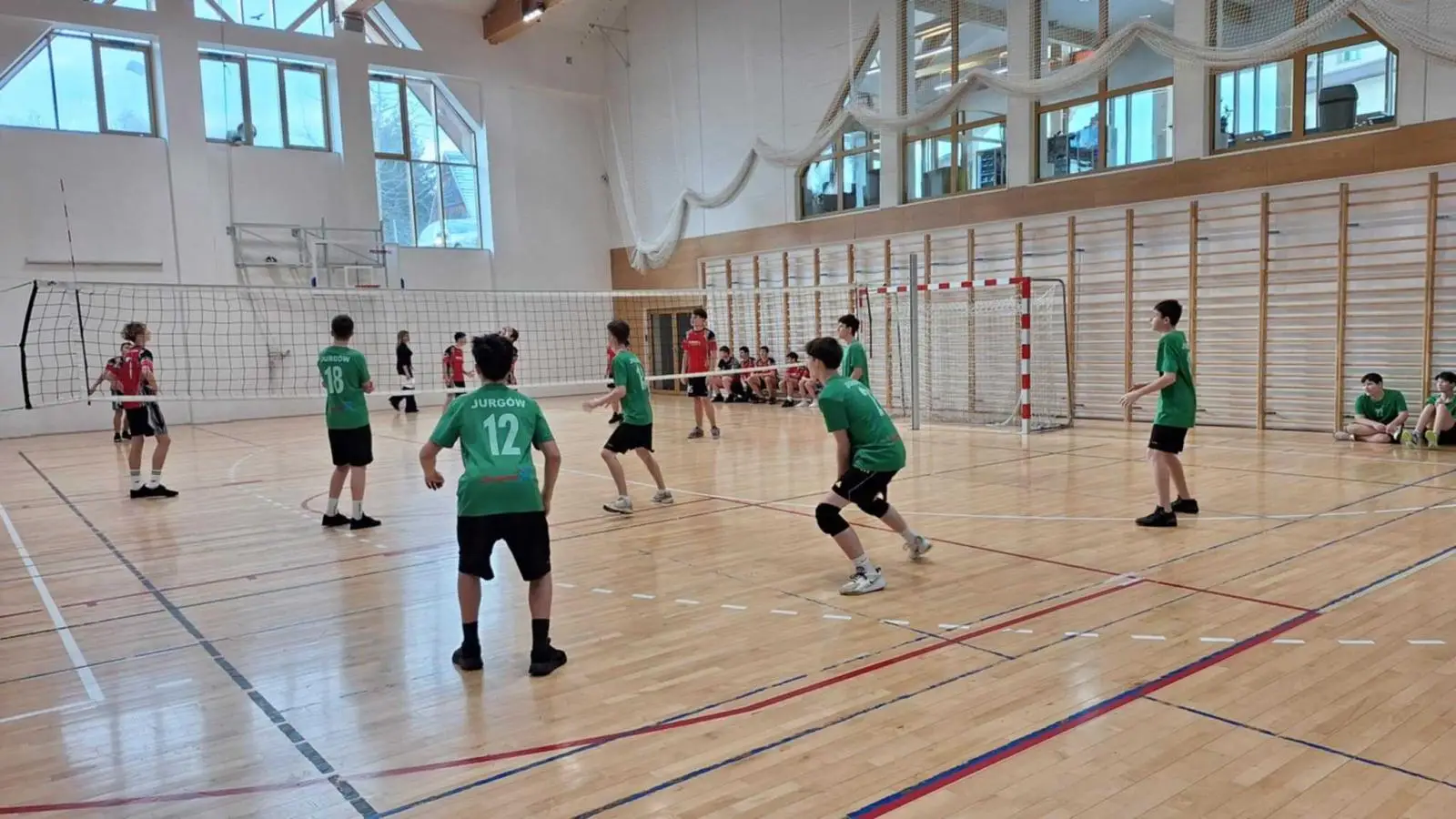 Siatkarskie emocje w Białce Tatrzańskiej. Ponad 100 uczniów rywalizowało o podium