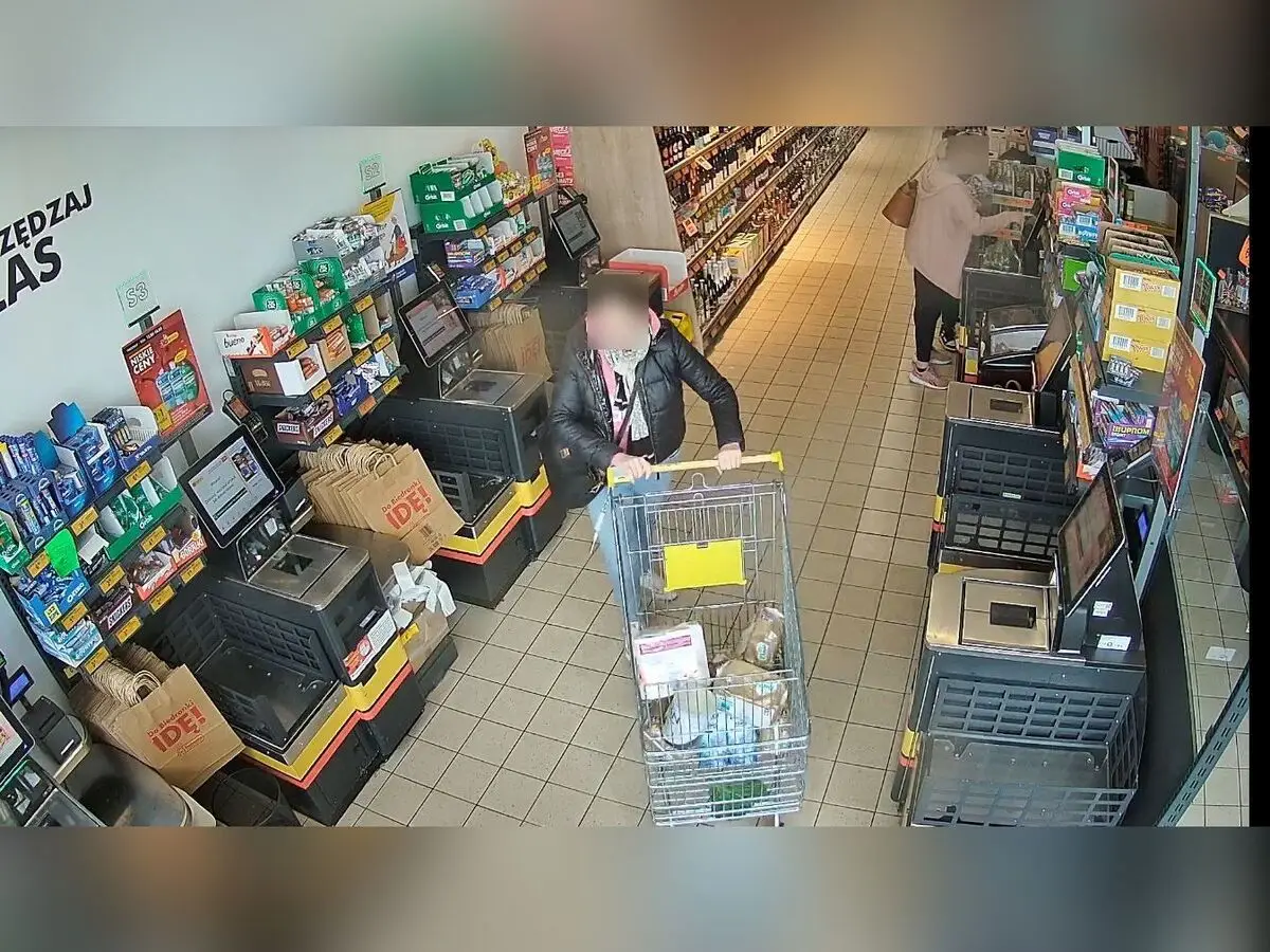 Wpadła na kradzieży odzieży w Zakopanem. Policja przypomina o konsekwencjach