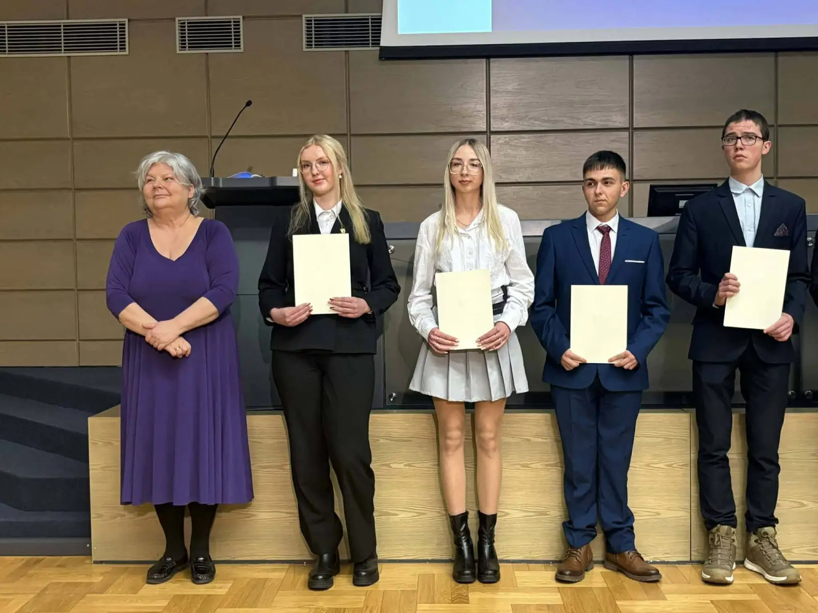 Trzy uczennice z powiatu nowotarskiego ze stypendium Prezesa Rady Ministrów