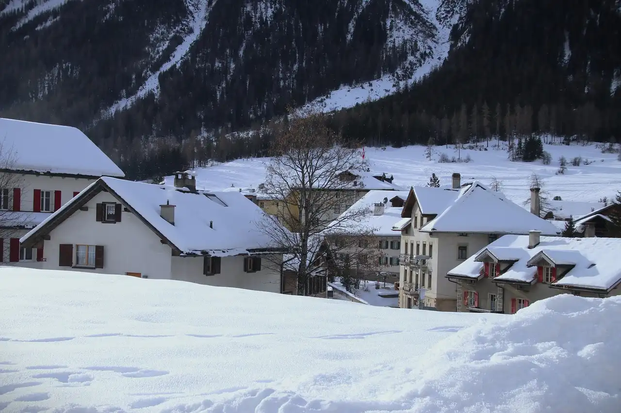 Zima w Zakopanem coraz bliżej, a inspektor budowlany przypomina o obowiązkach