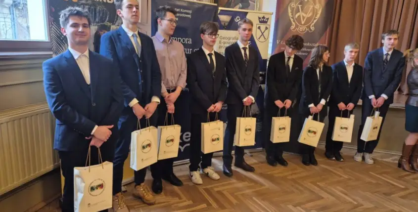 Ekonomik z Nowego Targu ma powód do dumy. Uczeń szkoły w finale ogólnopolskiej olimpiady geograficznej