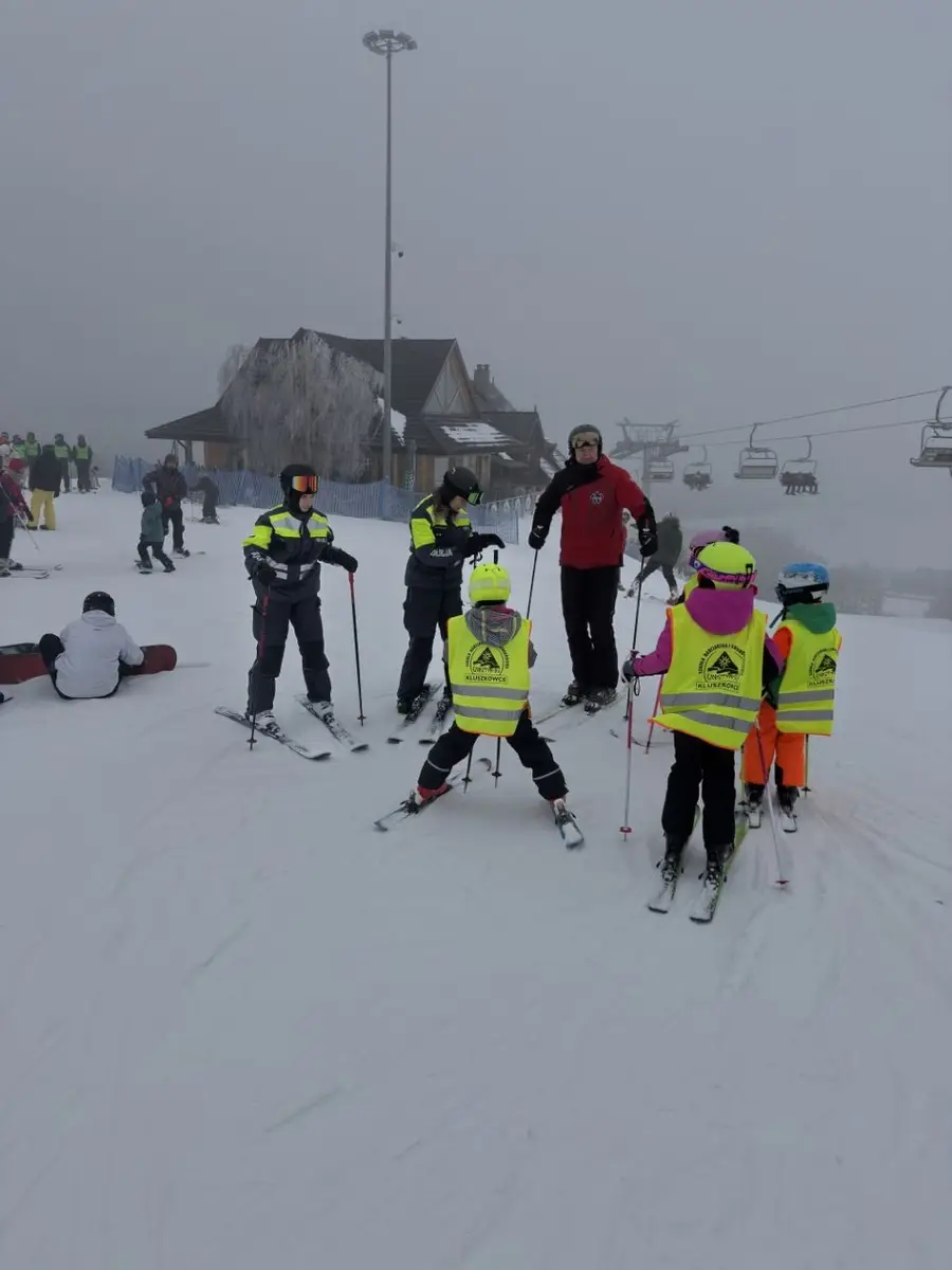 Policja patroluje stoki w powiecie nowotarskim. Bezpieczeństwo zimą priorytetem