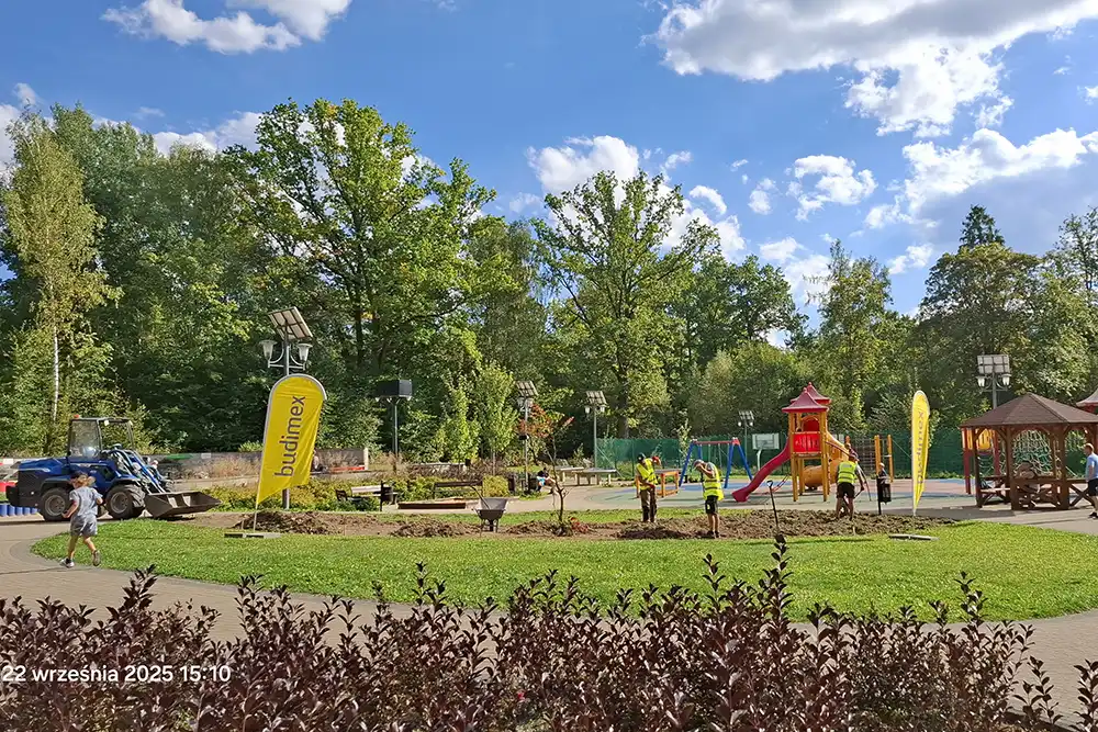 Parki i bulwary Rabki-Zdroju zyskują nową szatę roślinną