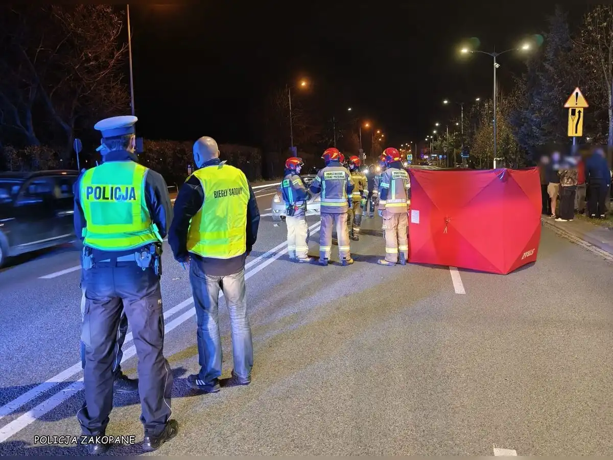 Dramat na Alejach 3-go Maja w Zakopanem. Młody mężczyzna walczy o życie