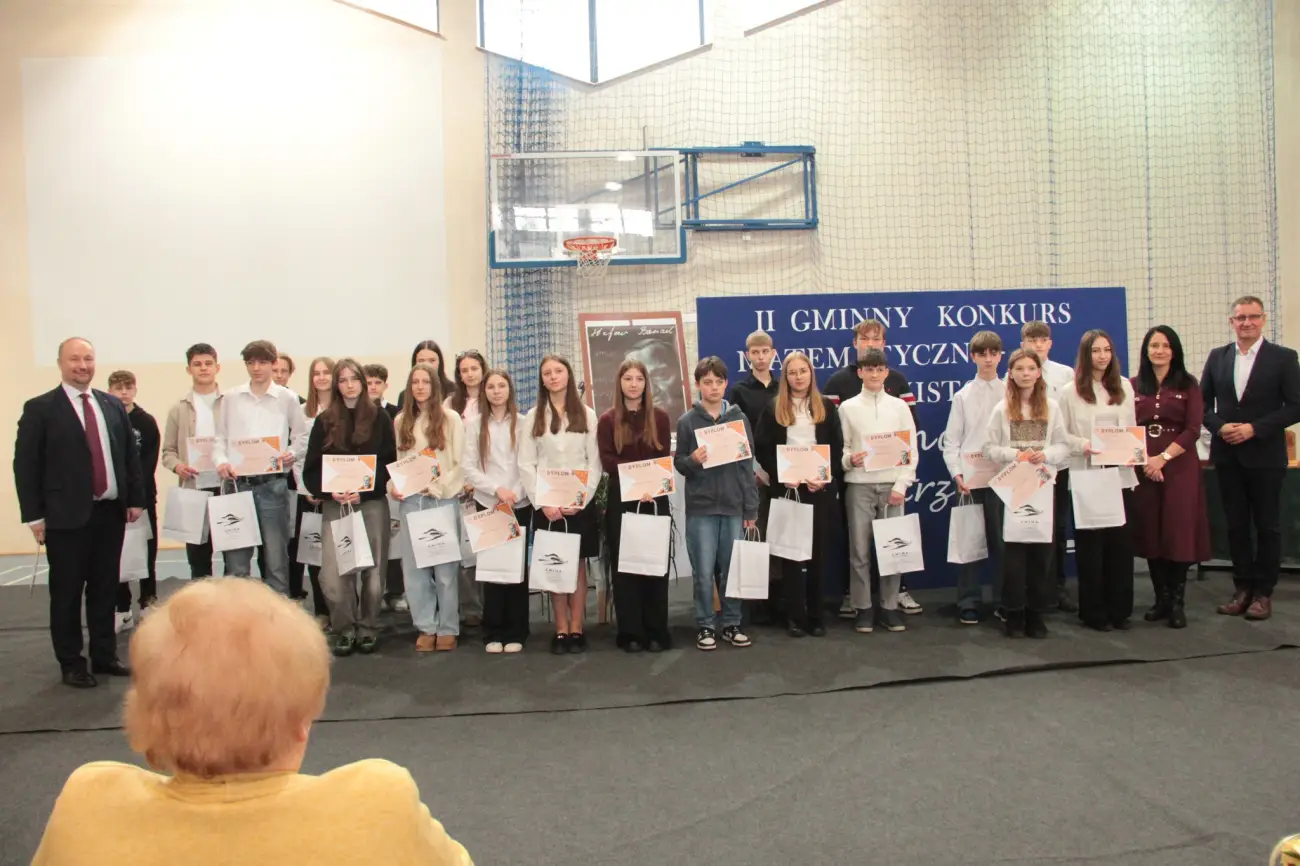 Młodzi mistrzowie matematyki i historii zmierzyli się w Ostrowsku