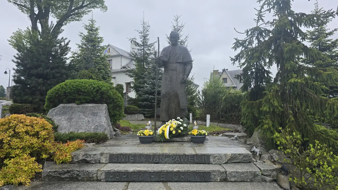 Jan Paweł II wciąż bliski mieszkańcom Orawy. Symboliczne uroczystości rocznicowe
