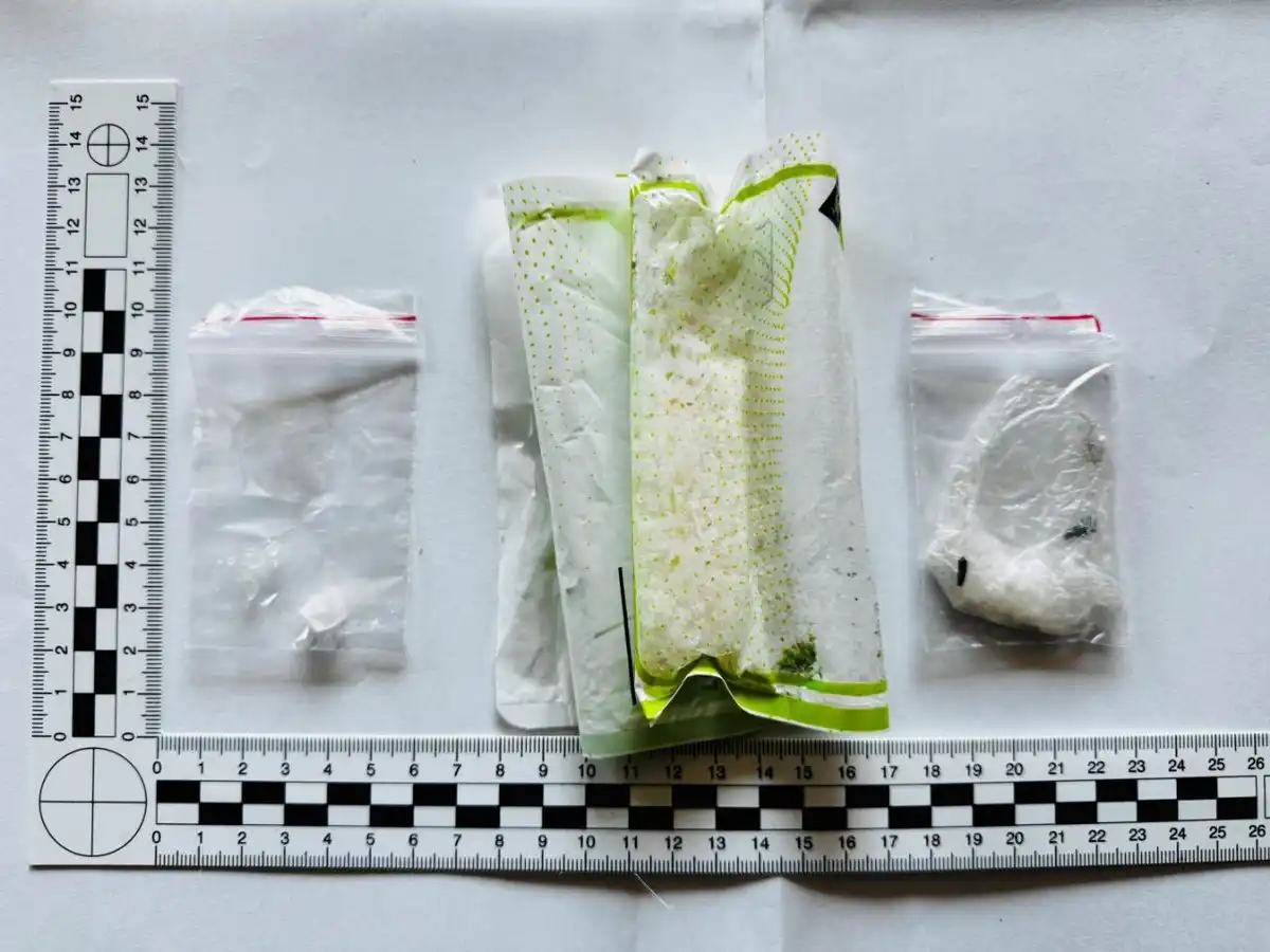 Narkotyki w samochodzie i złamany zakaz sądowy. Kierowca zatrzymany!