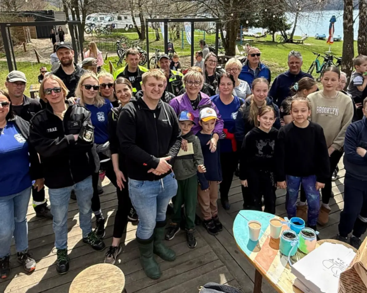 Jezioro Czorsztyńskie posprzątane. Zebrano blisko 100 worków śmieci