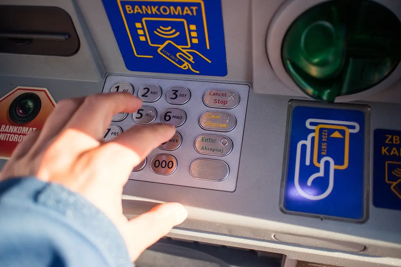 Bankomat uszkodzony, ulice zamknięte. Akcja służb w Zakopanem