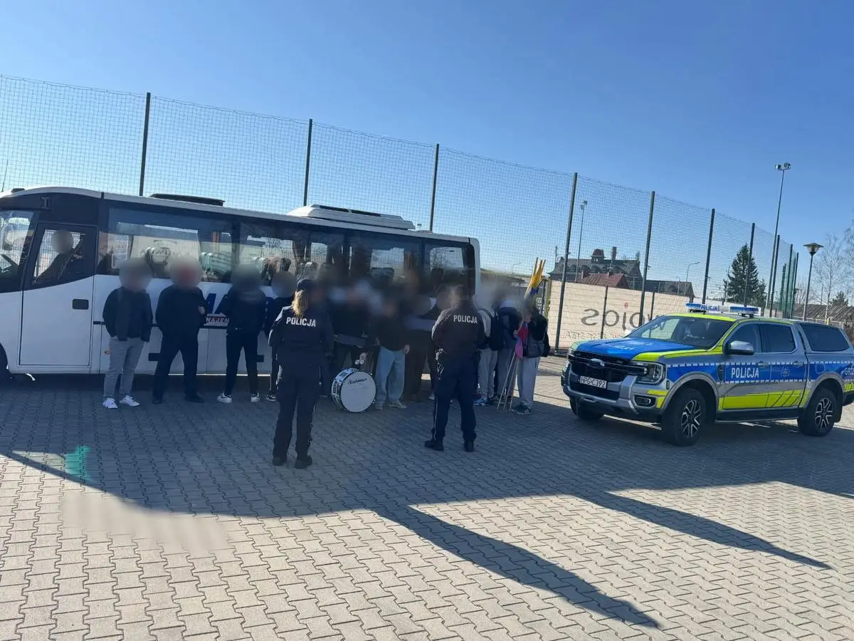 Kibicuj z klasą. Policja spotkała się z młodymi fanami sportu