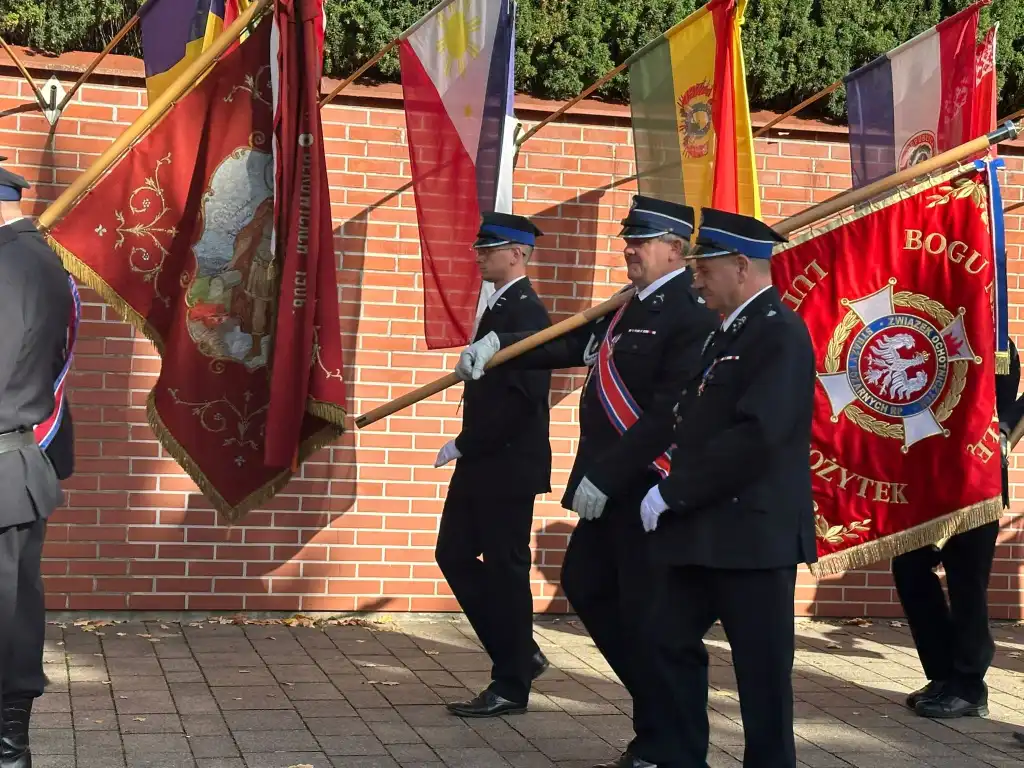 Od Ochotników po Zawodowców. Jedność strażackiej braci na uroczystej pielgrzymce