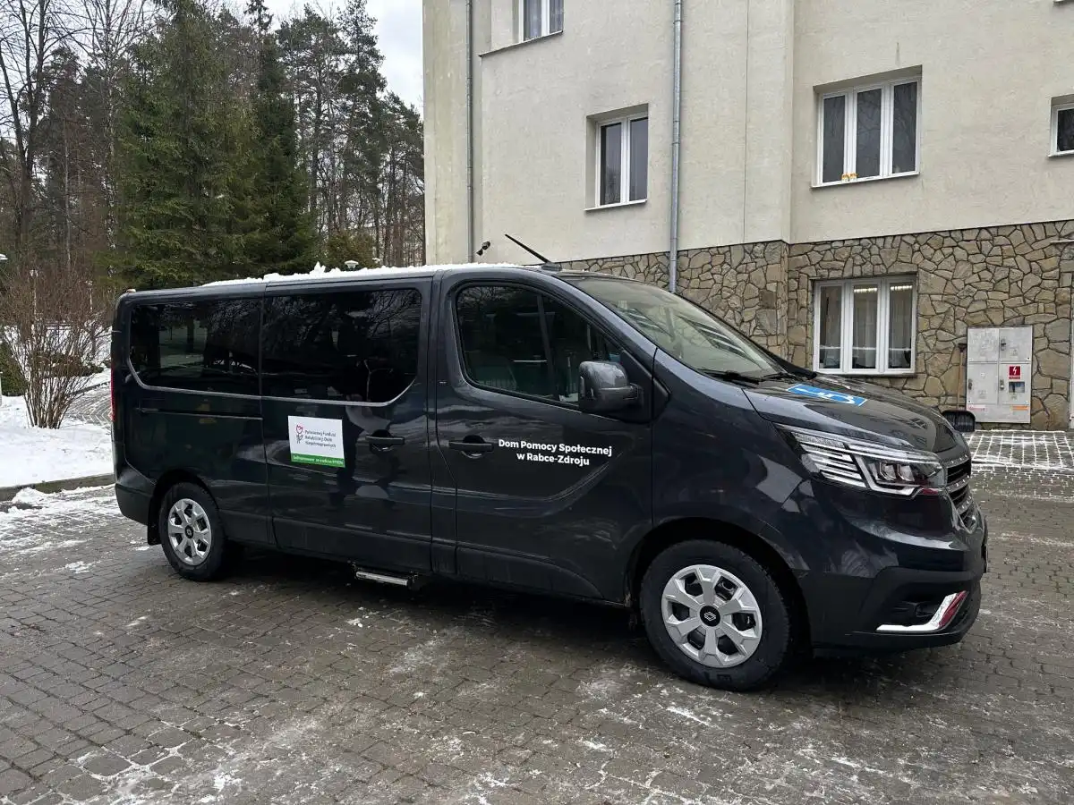 Nowy mikrobus dla mieszkańców DPS w Rabce-Zdroju