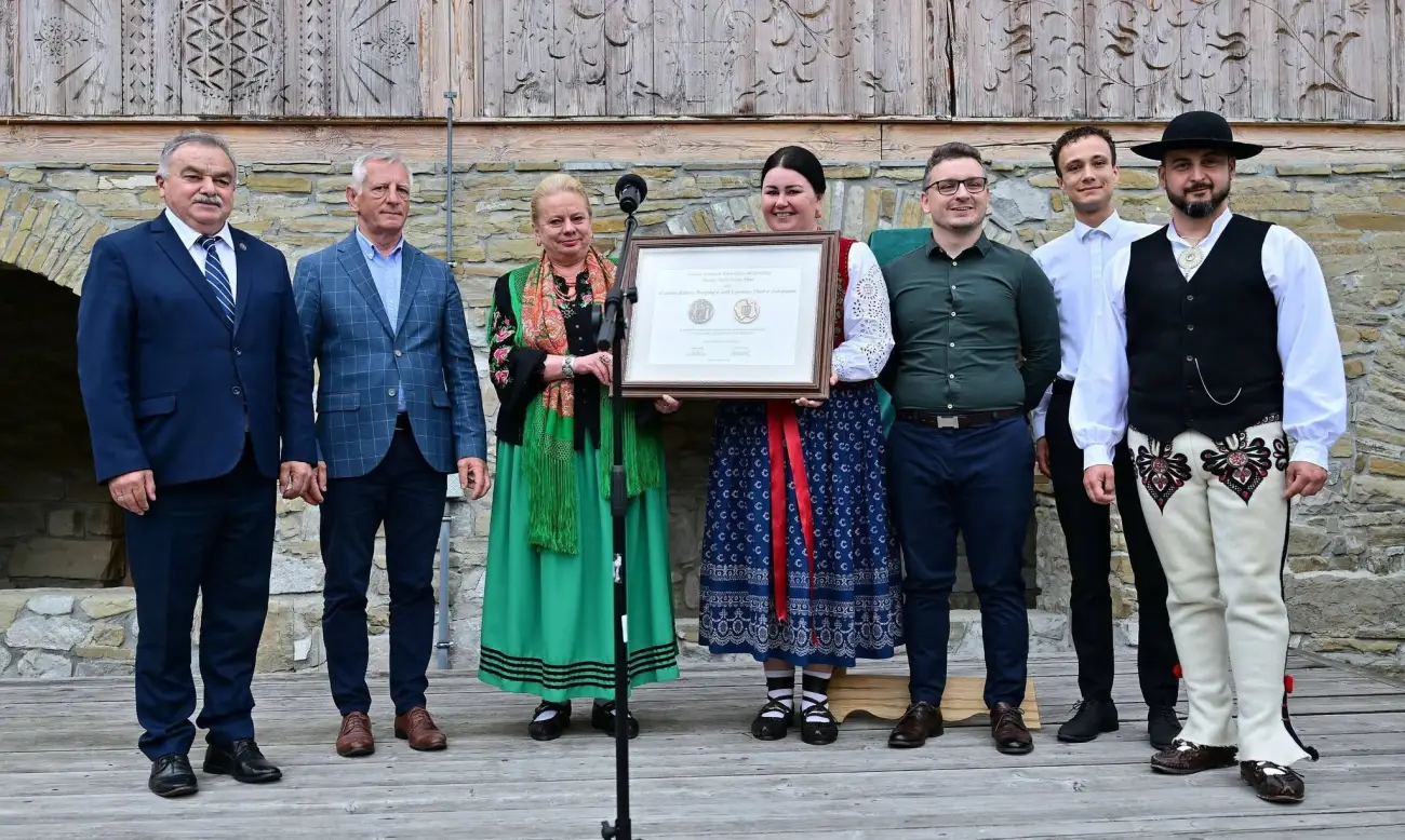 Czerwony Dwór z Brązowym Medalem Polonia Minor. Uhonorowano zasługi dla kultury regionu