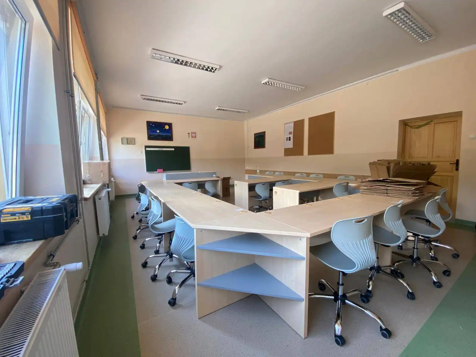 Nowoczesne pracownie i odnowione sale w szkołach gminy Poronin