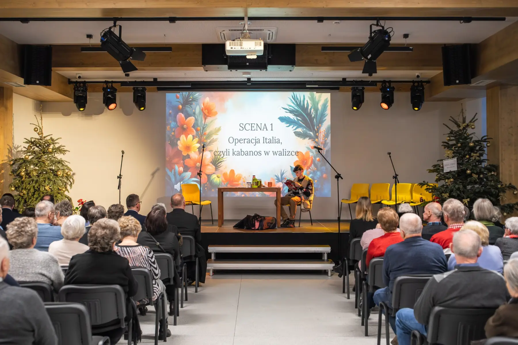 Spotkanie seniorów w Ludźmierzu pełne muzyki, śmiechu i rozmów