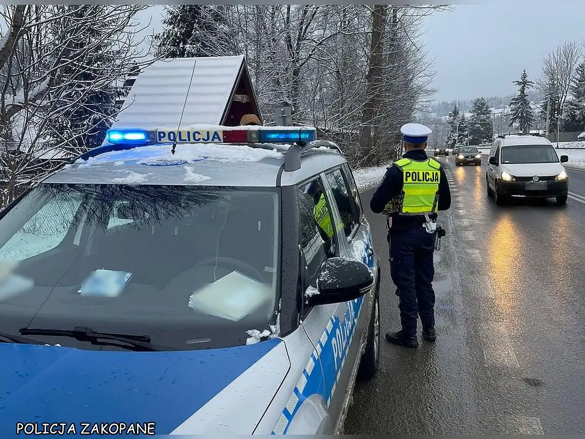 Poronin: wyłamał zaporę na torach. Mandat 3000 zł i 10 punktów karnych