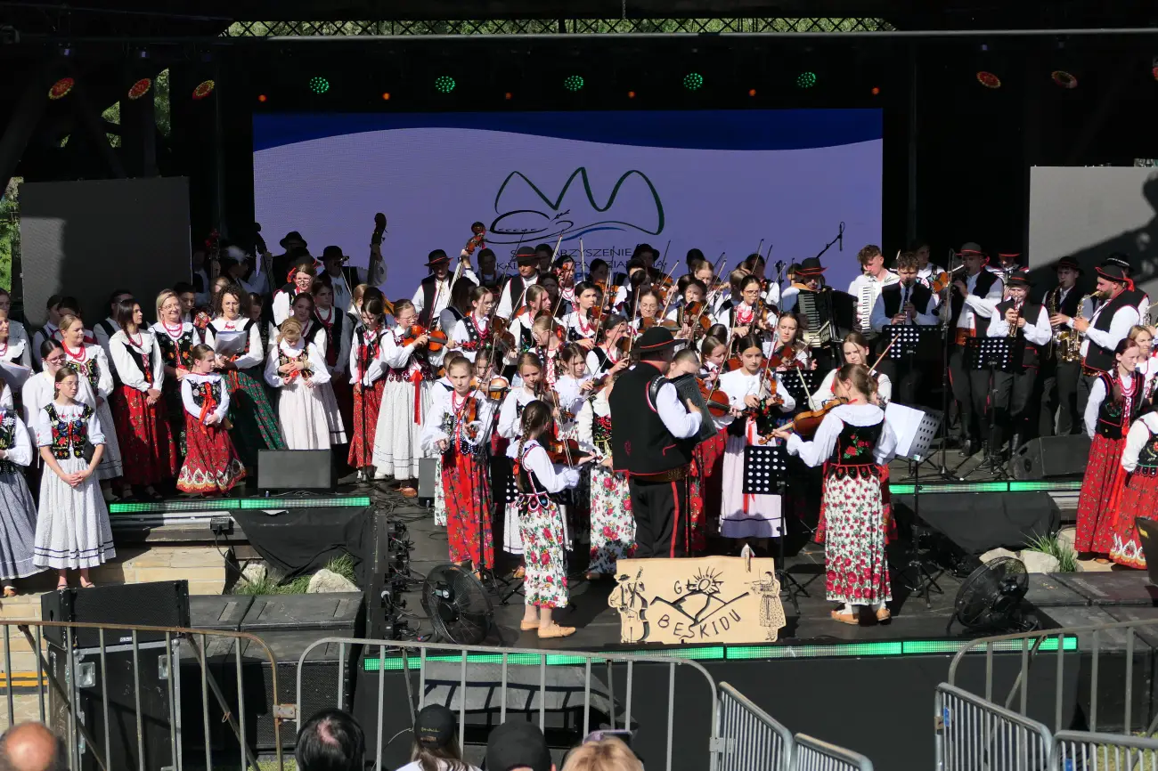 Muzyka i regionalna tradycja opanowały Krościenko nad Dunajcem. Finał festiwalu zwieńczył koncert Justyny Steczkowskiej