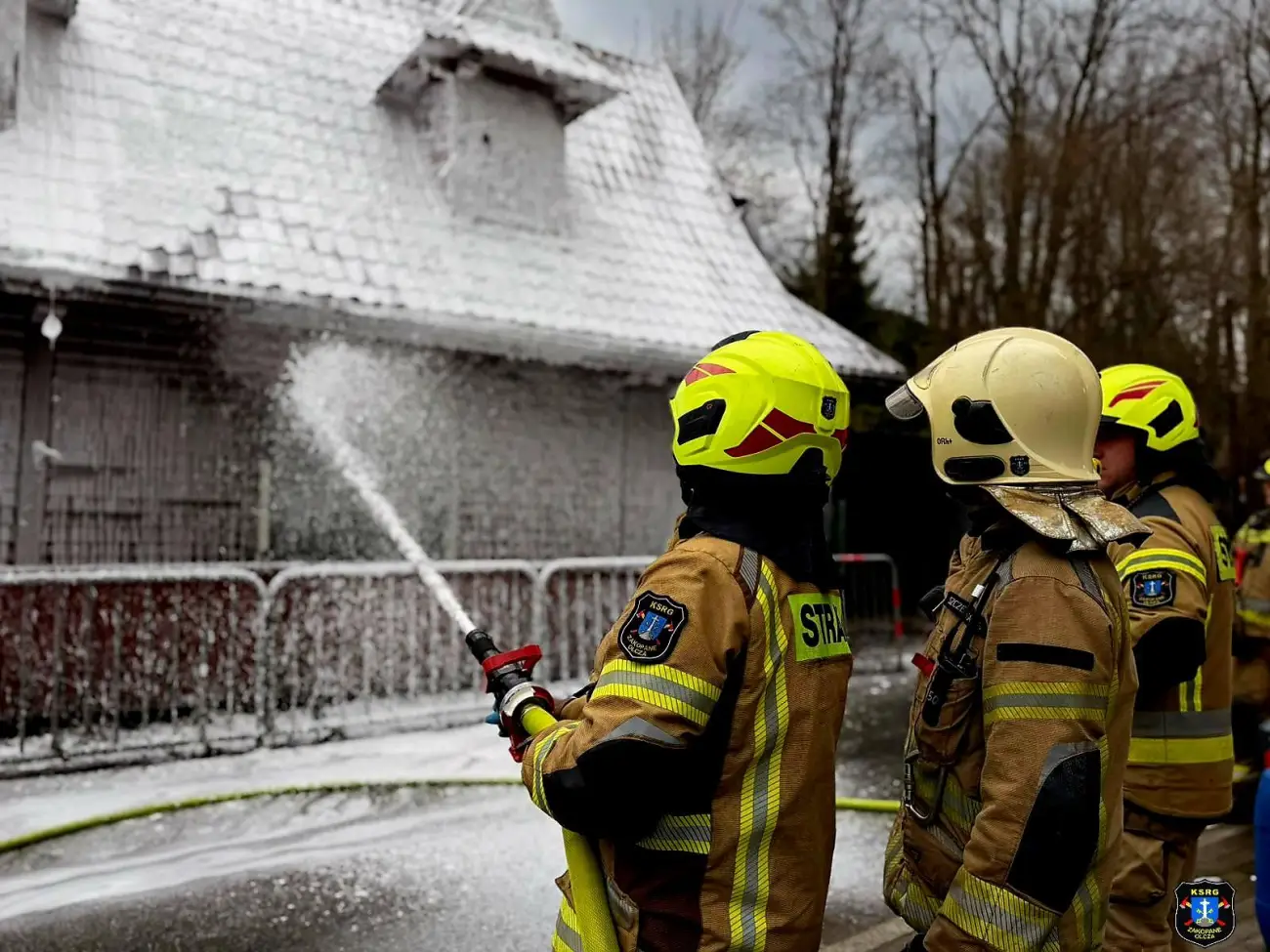Termowizja, CAFS i taktyka. Zaawansowane ćwiczenia strażaków z Olczy