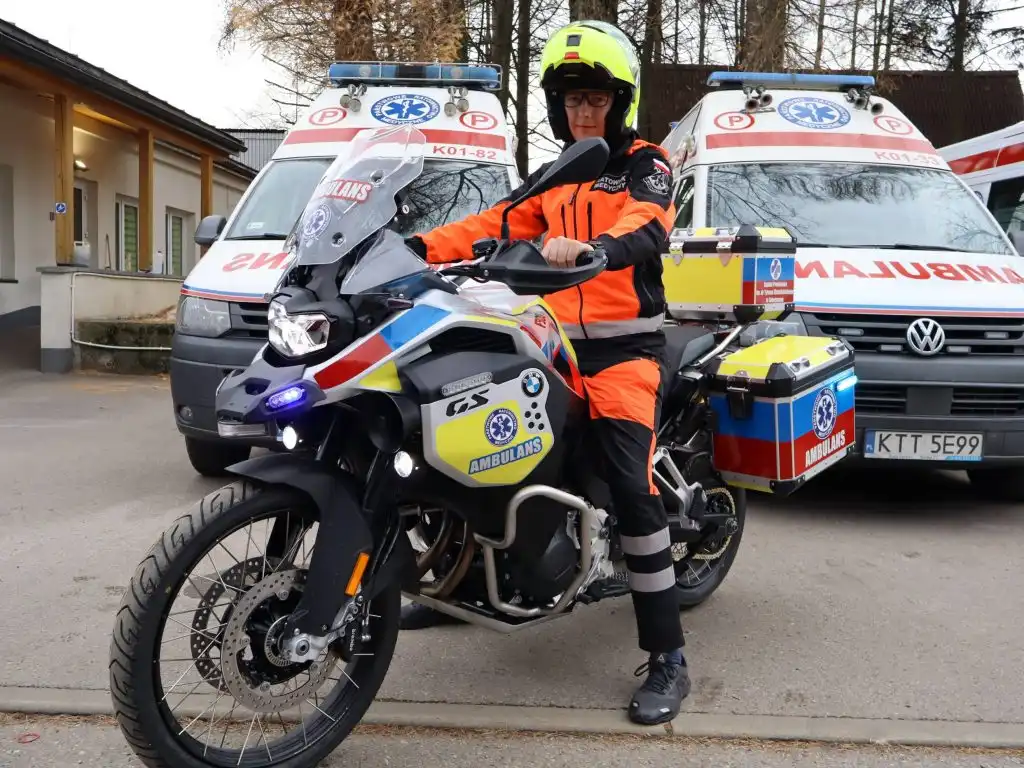 Motoambulans w Zakopanem. Ratownicy na dwóch kołach ruszą tam, gdzie karetki stoją w korkach