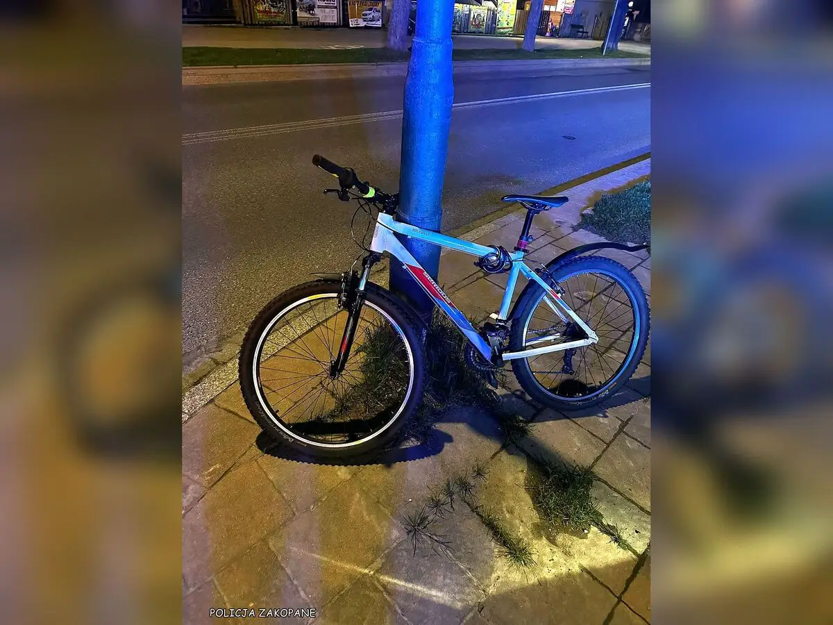 Pijany rowerzysta runął na jezdnię w Zakopanem. Miał ponad 2 promile