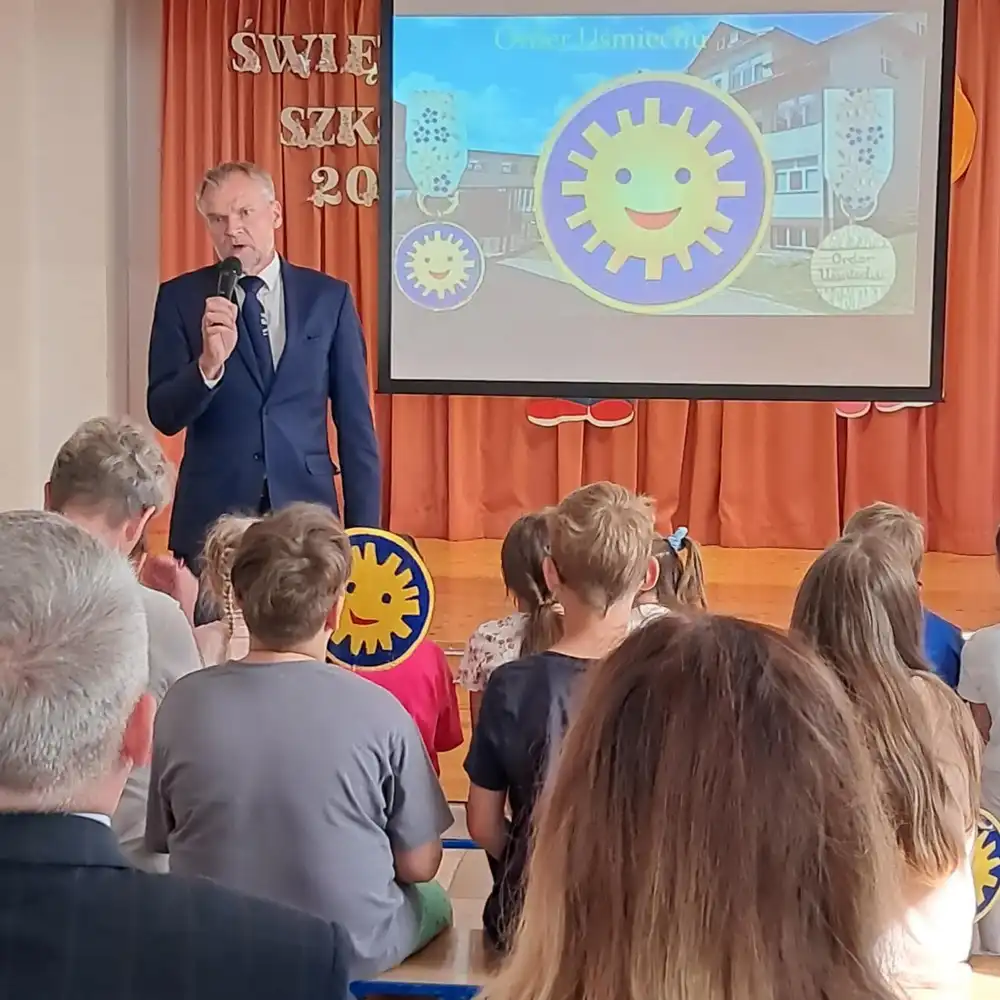 Uśmiech i pamięć. Święto Szkoły w Rabce-Zdroju