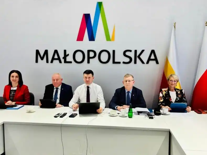 Fundusze Europejskie wspierają nowoczesną komunikację w Nowym Targu