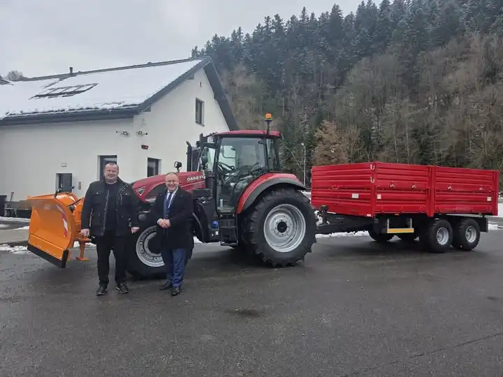 Nowoczesny ciągnik i przyczepa dla gminy Krościenko nad Dunajcem