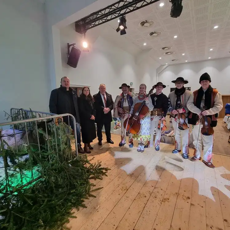 Jarmark świąteczny w Krościenku nad Dunajcem: tradycja, smak i rodzinna zabawa