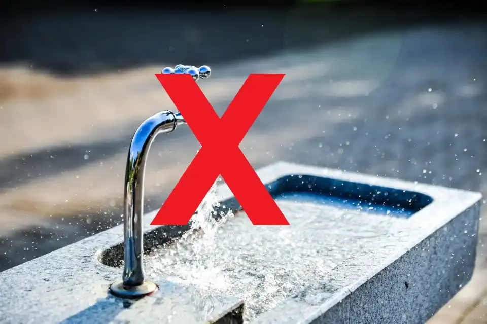 Awaria wodociągu w Rabie Wyżnej. Służby pracują nad naprawą