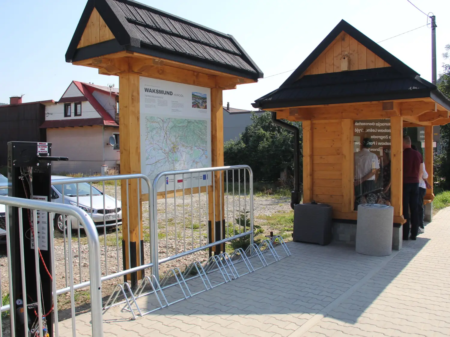 Nowe wiaty i bezpieczniejsze przystanki w Gminie Nowy Targ. Zakończono dużą inwestycję