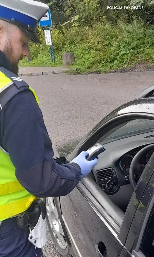 Dwaj pijani kierowcy zatrzymani w Tatrach. 26-latek stracił samochód za ponad 1.9 promila