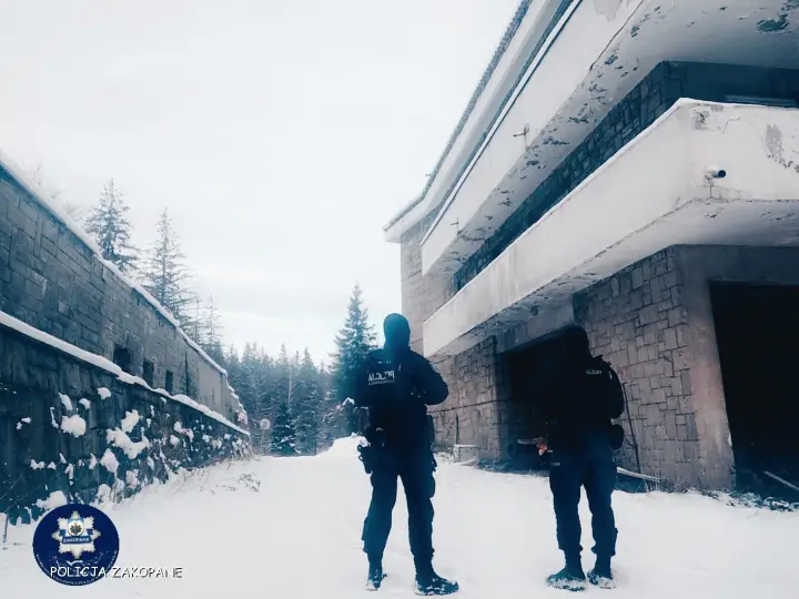 Zimowy alarm w Zakopanem. Policja ostrzega przed wychłodzeniem