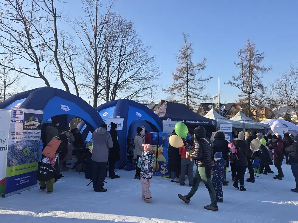 Bezpieczna zima na Równi Krupowej. Pokazy, maskotki i pies policyjny