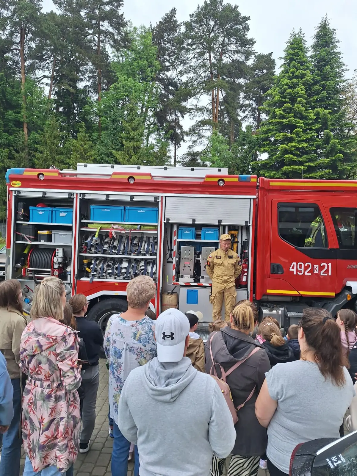 Strażacy uczyli ratować życie. Praktyczne zajęcia dla uczniów w Rabce-Zdroju