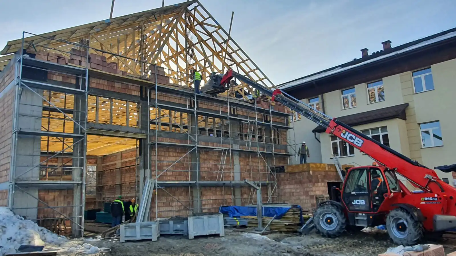 Nowoczesna hala sportowa przy SP nr 1 w Zakopanem nabiera kształtów