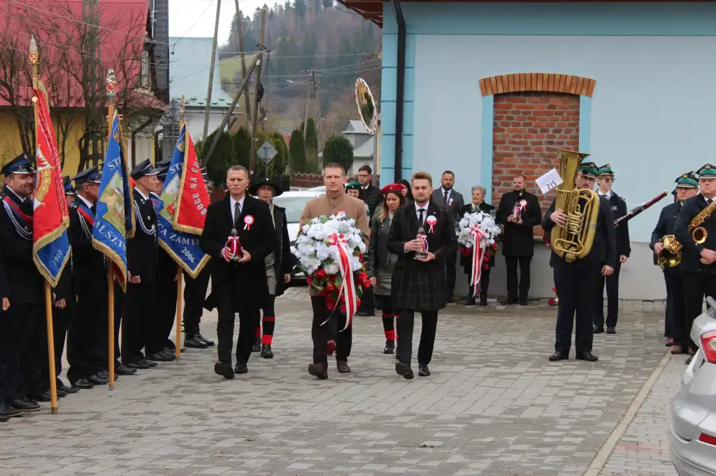 Pieśni, modlitwa i pamięć. Obchody 11 listopada w Łapszach Niżnych