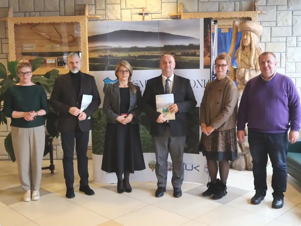 Nowa inwestycja w Gminie Jabłonka. Podpisano umowę na modernizację trasy w Lipnicy Małej