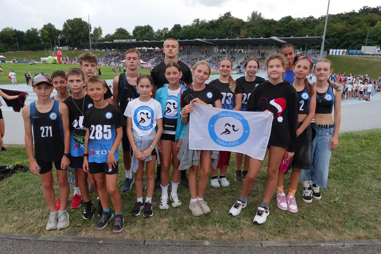 Cztery medale i deszcz rekordów życiowych. UKS Romer Rabka-Zdrój błyszczy w Brnie