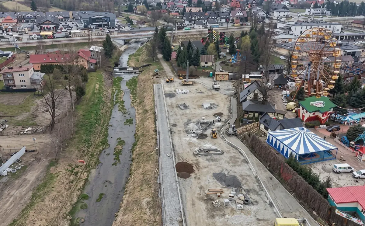 Centrum Rabki się zmienia. Inwestycja nabiera realnych kształtów