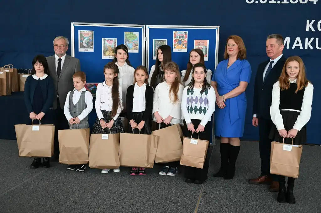 Uczniowie SP w Piekielniku przypomnieli dorobek Kornela Makuszyńskiego