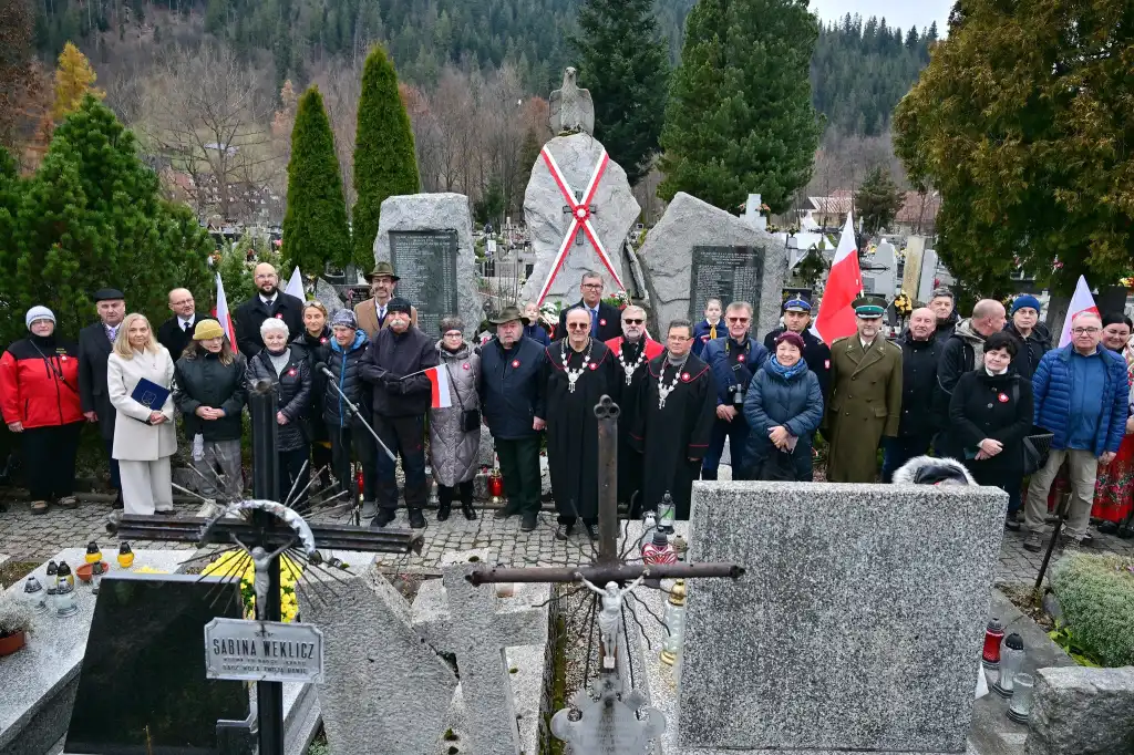 Od cmentarza po Krzeptówki. Podniosłe obchody 11 listopada w Zakopanem