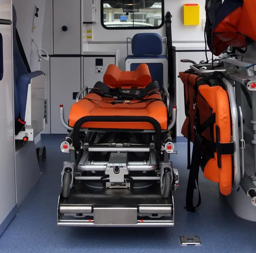 Dramatyczna akcja służb w Waksmundzie. Nie udało się uratować życia