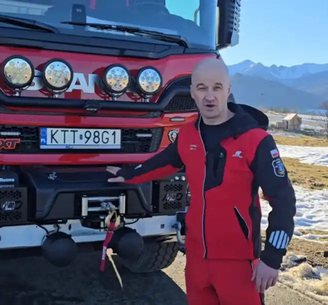 Nowy wóz strażacki za blisko 2 miliony złotych wzmacnia OSP Zakopane Olcza