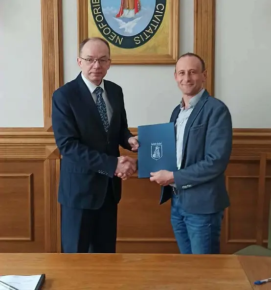 Rusza inwestycja za ponad 1,3 mln zł. Nowy Targ buduje wieżę widokową na Długiej Polanie