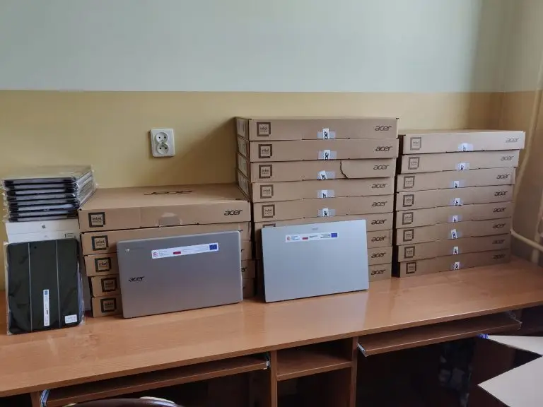 Nowy sprzęt komputerowy trafił do szkół w Spytkowicach